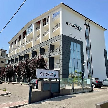 פסקרה Hotel Spazio Residenza מראה חיצוני תמונה