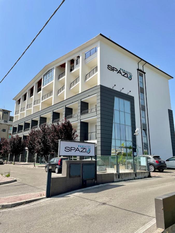 פסקרה Hotel Spazio Residenza מראה חיצוני תמונה