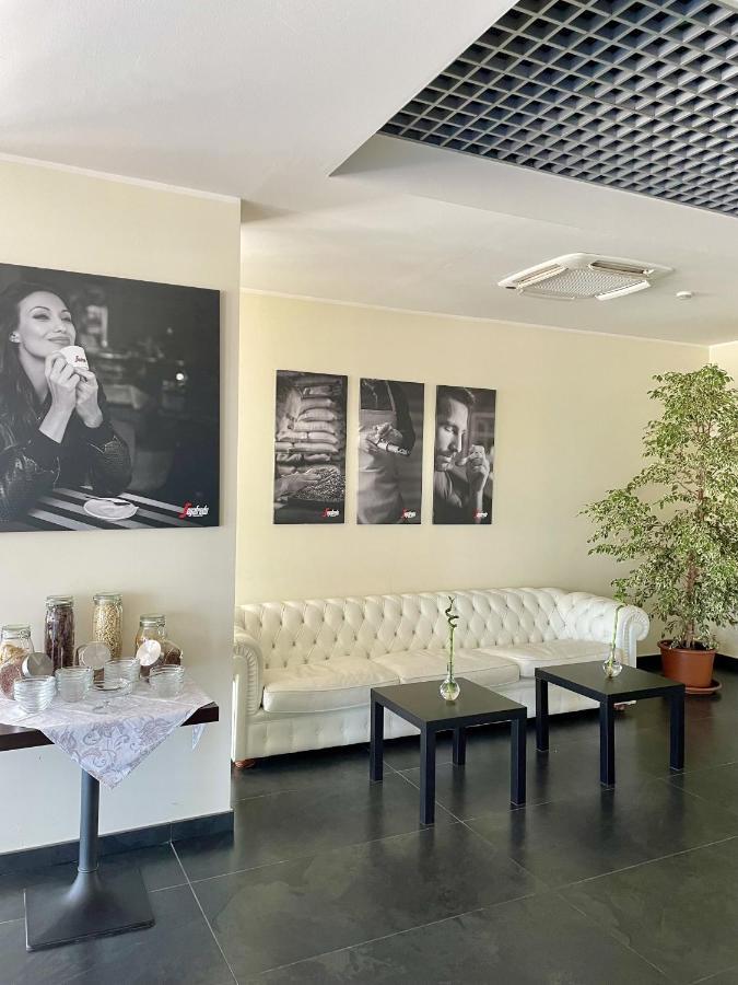 פסקרה Hotel Spazio Residenza מראה חיצוני תמונה