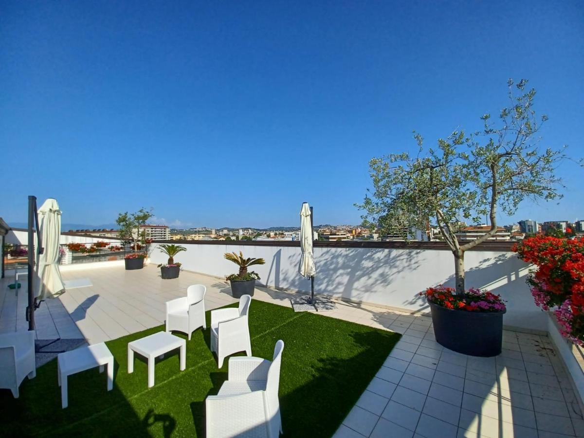 פסקרה Hotel Spazio Residenza מראה חיצוני תמונה