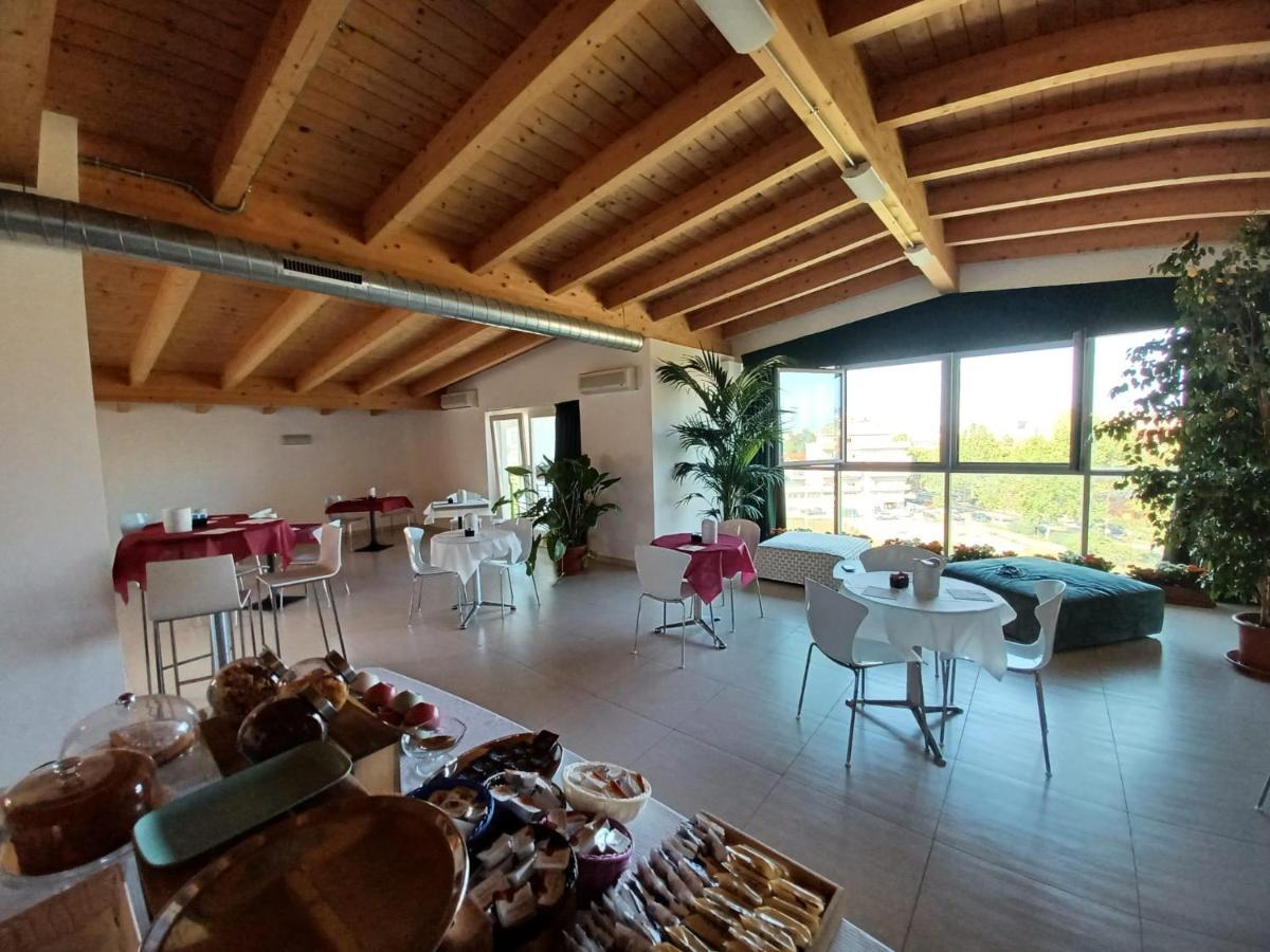 פסקרה Hotel Spazio Residenza מראה חיצוני תמונה