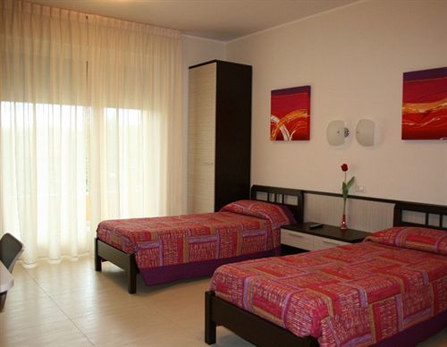 פסקרה Hotel Spazio Residenza מראה חיצוני תמונה